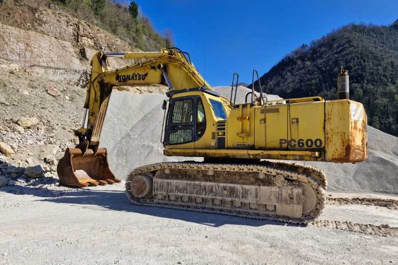 OmecoHub - Immagine KOMATSU PC600-6